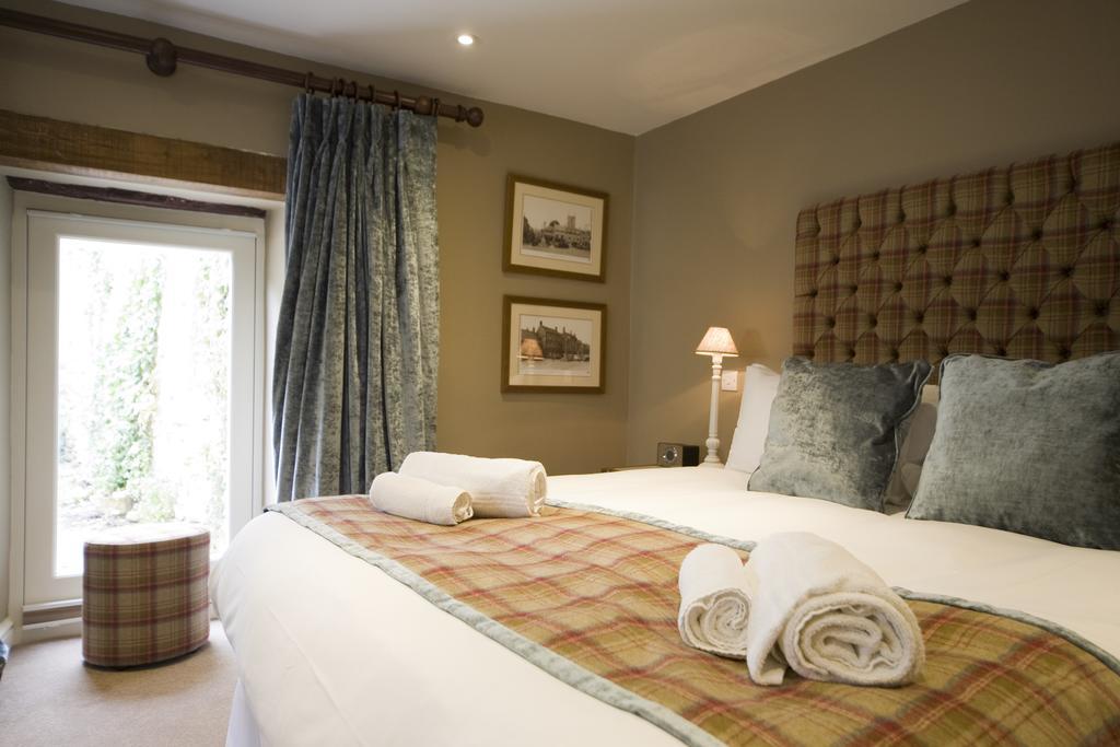 Stuart House Boutique Bedrooms 스토우온더올드 객실 사진