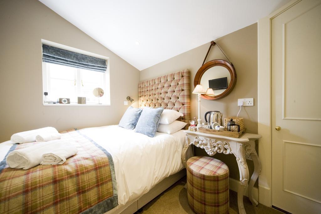 Stuart House Boutique Bedrooms 스토우온더올드 객실 사진