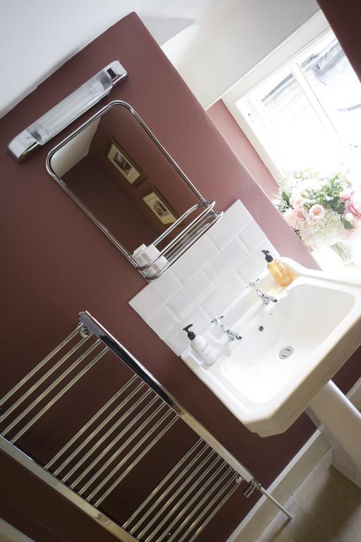 Stuart House Boutique Bedrooms 스토우온더올드 객실 사진